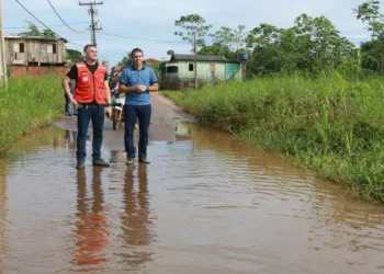 Prefeito Marcus Alexandre monitora áreas alagadas