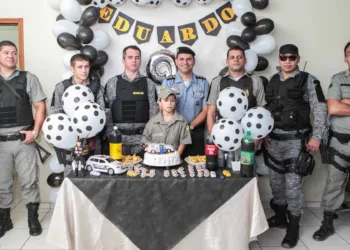 Polícia Militar realiza desejo de criança no dia do seu aniversário de 9 anos