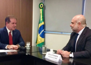 Tião Viana se reúne com o presidente FNDE para liberação de recursos