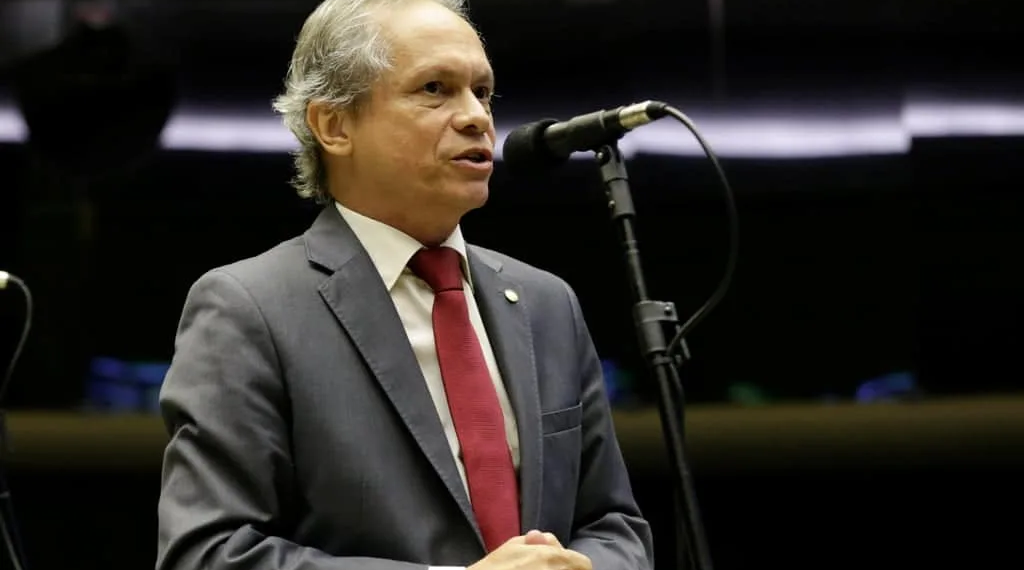 Angelim é a favor e defende na Câmara criação da Polícia Penal