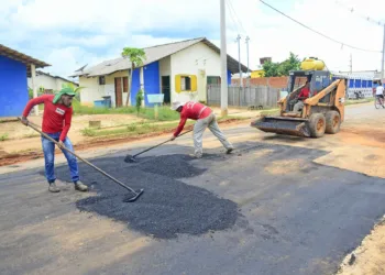 Prefeitura de Rio Branco e governo recuperam ruas na Cidade do Povo