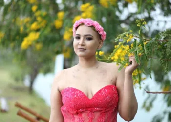 Jovem que recebeu medula do irmão e emocionou internet morre após ressurgimento de câncer