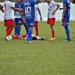 Atacante do São Francisco 'apaga' após bater cabeça em 'trombada' durante partida