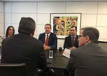 Tião Viana e vice-presidente da Caixa avançam em liberação de recursos para o Acre