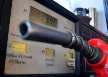 Petrobras eleva preço da gasolina em 0,7%