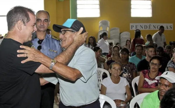 Governo entrega mais 500 títulos definitivos de propriedade em Rio Branco