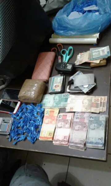 Polícia Militar fecha distribuidora utilizada para o comércio de drogas na Baixada da Sobral