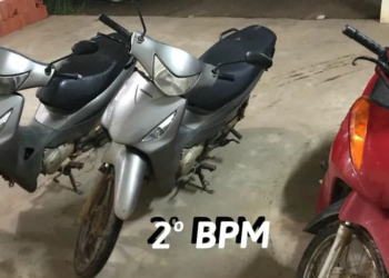 Polícia Militar apreende dois adolescentes com arma de fogo e três motos roubadas no 2° Distrito