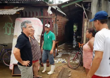Jorge Viana pede ajuda à Defesa Civil Nacional para famílias atingidas pelas chuvas