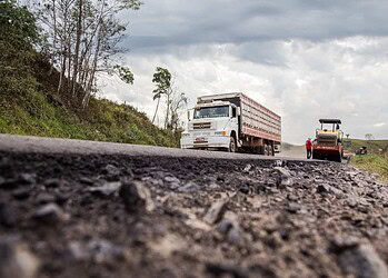 Fieac coordena caravana para vistoriar obras de recuperação da BR-364