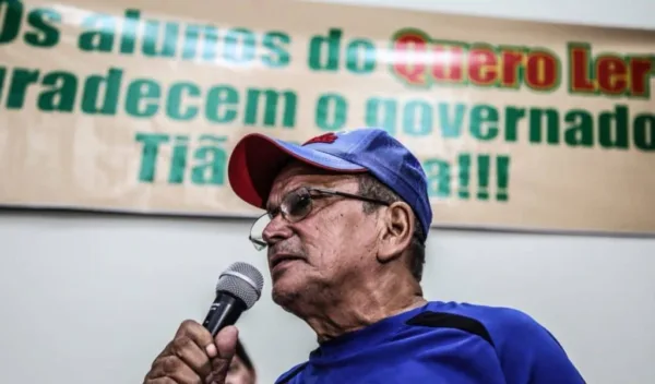 Através do Quero Ler, luz das palavras chega a mais 400 pessoas no município