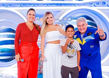 Garoto inventor do ‘helicóptero com laranja’ vira sensação após se apresentar na Eliana