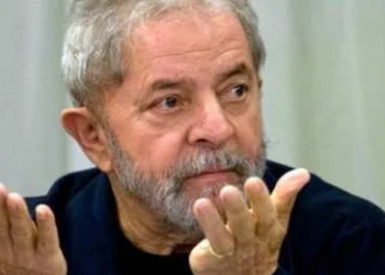 Defesa de Lula pede que Sergio Moro libere esteira dentro da cela