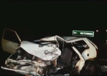 Cantor sertanejo do Acre morre em acidente de carro em estrada de Goiás