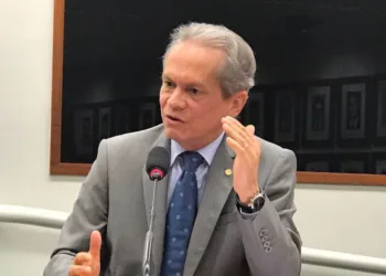 Angelim é contra reoneração da folha de pagamento: “não ajuda o Brasil”, diz