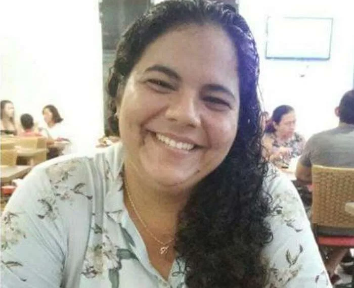 Emanuela da Silva Souza, 33 anos
