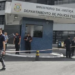 Curitiba- Movimentação de jornalistas na  sede da Policia Federal , aguardando a chegada do ex-presidente Luiz Inácio Lula da Silva (Marcello Casal Jr/Agência Brasil)