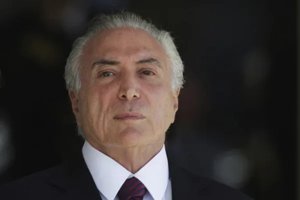 Em discurso, Temer diz que "gestos irresponsáveis" desestabilizam o país