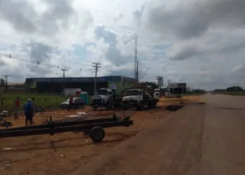 Após sete dias de paralisação no Acre, caminhoneiros suspendem greve