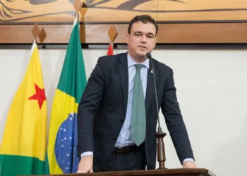“O CEL e o FEC fazem parte de uma série de programas que procuram complementar a educação básica, diz Zen