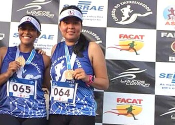 Motorista paga fiança e é liberado após atropelar mulheres; População se revolta