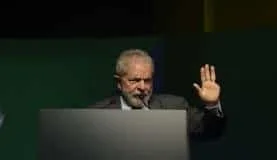TSE não pode tomar a iniciativa de proibir a candidatura de Lula, diz Cármen Lúcia