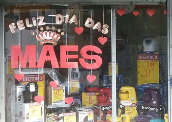 Comércio se prepara para o dia das mães