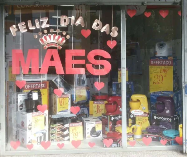 Comércio se prepara para o dia das mães