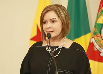 Prefeita Socorro Neri é xingada por internauta e promete recorrer à Justiça 7 Prefeita Socorro Neri é xingada por internauta e promete recorrer à Justiça