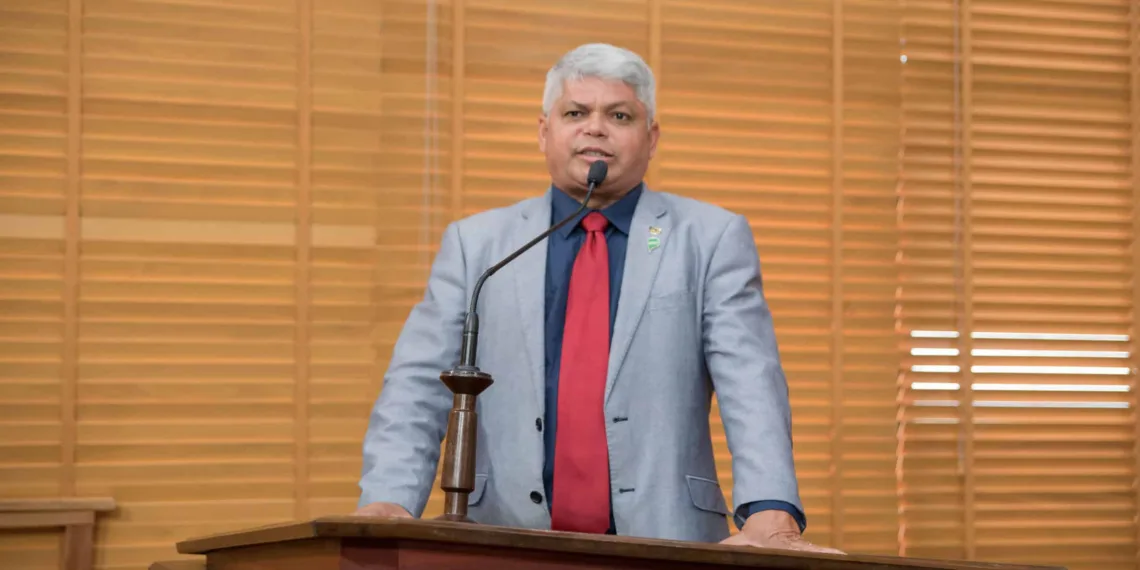Raimundo da Saúde pede convocação de Anssau para esclarecer condições de trabalho no Hospital do Juruá