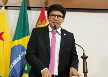 Jenilson Leite destaca a necessidade de reforma na pista de pouso do município do Jordão