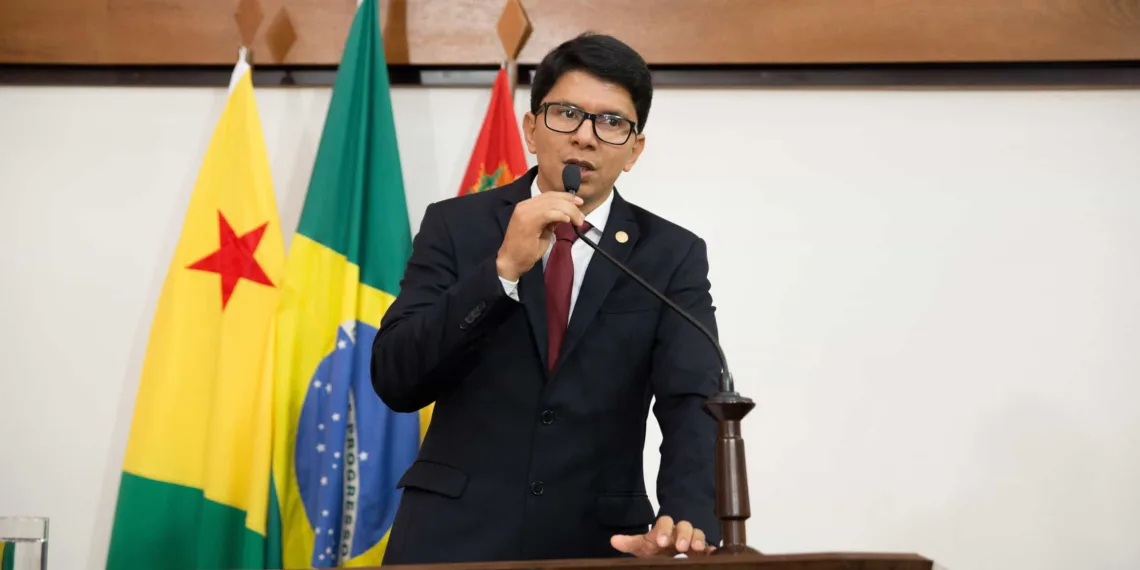 Jenilson Leite relata problemas nos serviços prestados pelas empresas de telefonia no interior
