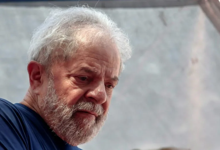 Defesa de Lula pede que recurso contra prisão seja julgado nesta terça-feira