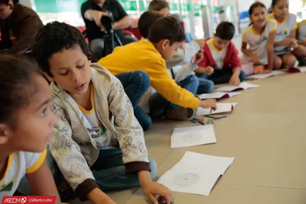 Feira de livros no RU da Ufac vai até sexta-feira