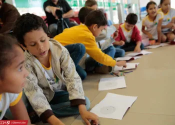 Feira de livros no RU da Ufac vai até sexta-feira