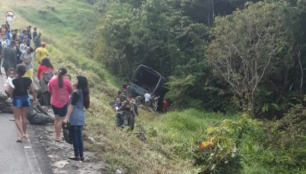 Acidente com caminhão do Exército deixa mais de 20 militares feridos no interior do Acre (Foto/ Rosevan Ferreira Arquivo pessoal)