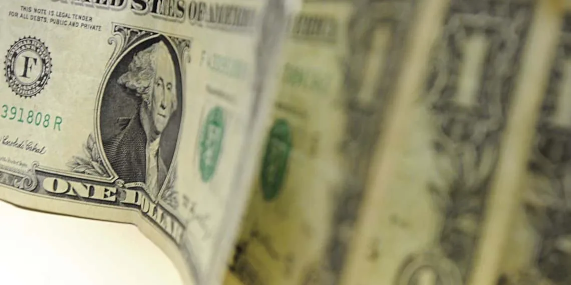 Dólar cai 0,52% após nova atuação do Banco Central