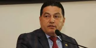 Eber Machado questiona aumento da passagem de ônibus mesmo com redução no óleo diesel