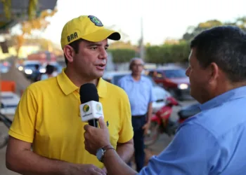 Gladson prestigia ato de entrega da Avenida Marinho Monte pelo DNIT e reafirma compromisso com o Acre