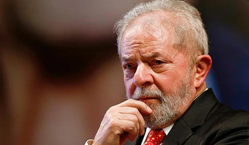 Parlamentares do Partido dos Trabalhadores lamentam que ex-presidente Lula continue preso