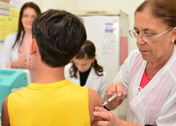 Ministério da Saúde reduz em 70% remessa de vacina contra meningite para o AC