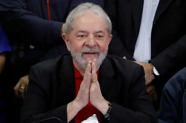 PT registrou ontem chapa de Lula para disputar a Presidência da República