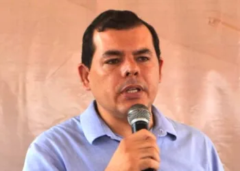 Ex-prefeito de Senador Guiomard é condenado por contratações irregulares de servidores
