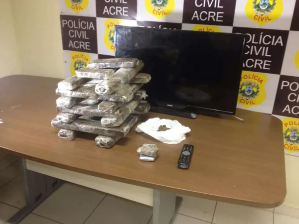 Polícia Civil apreende 12 quilos de maconha em Rio Branco