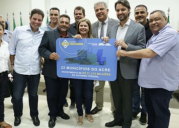 Ministro das Cidades anuncia a liberação de recursos para o Programa Cartão Reforma