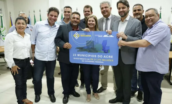 Ministro das Cidades anuncia a liberação de recursos para o Programa Cartão Reforma