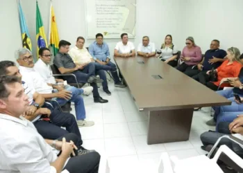“Tenho compromisso com Sena Madureira”, diz Gladson em reuniões com lideranças municipais