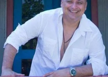 Com Covid-19, colunista social Vagno Di Paula é intubado no Into