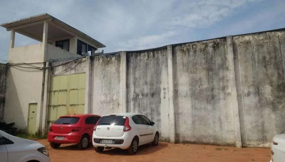 Menor usa arma artesanal para ferir agente em centro socioeducativo durante revista