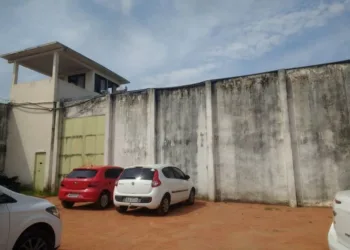Menor usa arma artesanal para ferir agente em centro socioeducativo durante revista